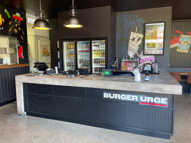 Crestwood Shopping Centre, Shop 7/458 Olsen Ave, Molendinar QLD 4214