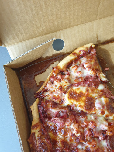 Raglan Pizza - Hospitality and gastronomy