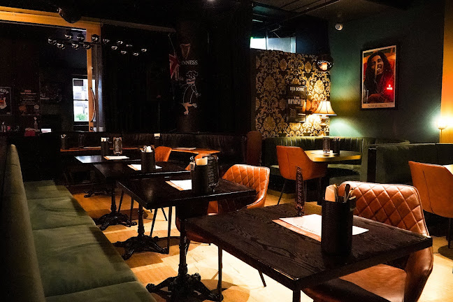 Den Devine Restaurant & Music Hall