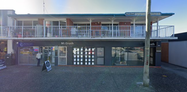 The Pearly Oyster Bar