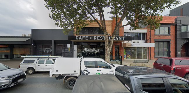 Stanley's Cafe / Restaurant