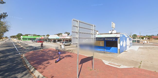 Bluff Point Deli - Hospitality and gastronomy