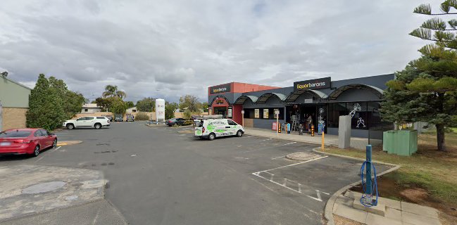 Comentarii opinii despre Liquor Barons Eaton