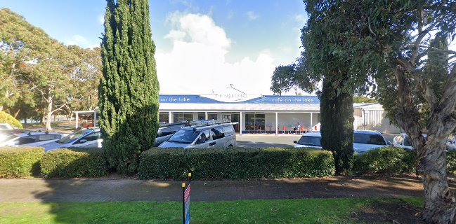 The Boulevard Cafe on the lake