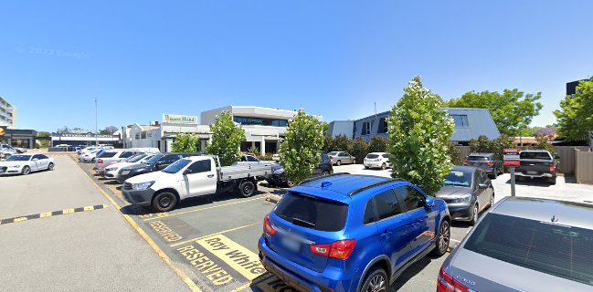 4/6 Sleat Rd, Perth WA 6153