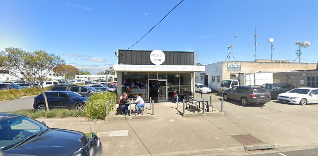 Peckish Cafe & Takeaway