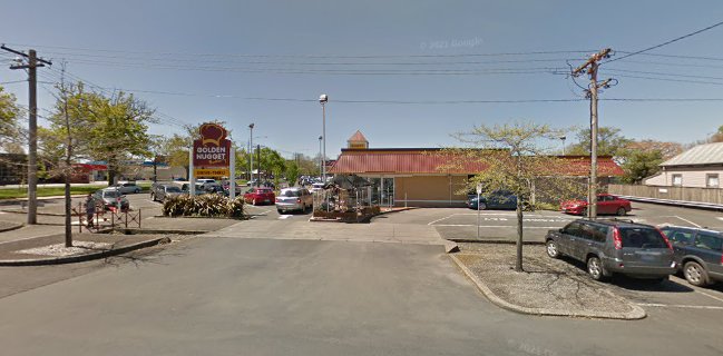 Golden Nugget Bakery