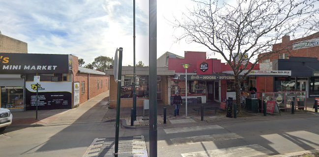 Louisa's Cake Boutique - Hospitality and gastronomy