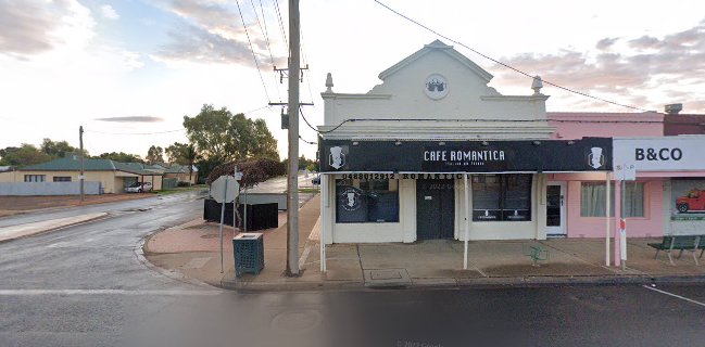 Cafe Romantica