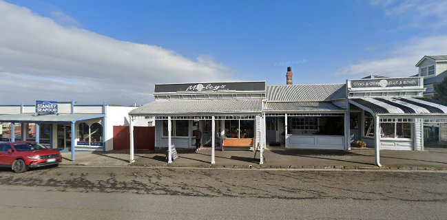 Marleys @ Sticks and Stones Shells and Bones