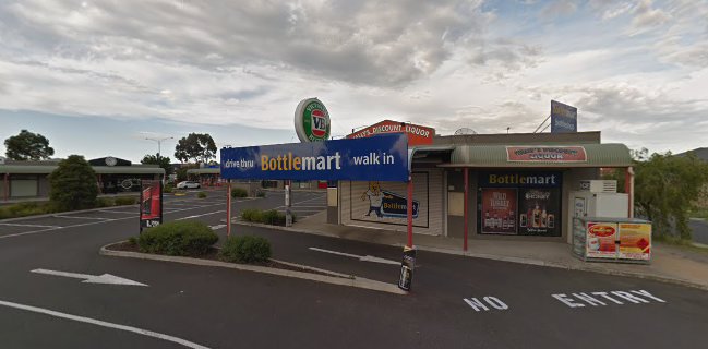 Wally's Discount Liquor (Duncan AT Sydenham)