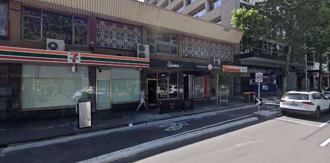 Sal's Authentic New York Pizza - Exhibition Street