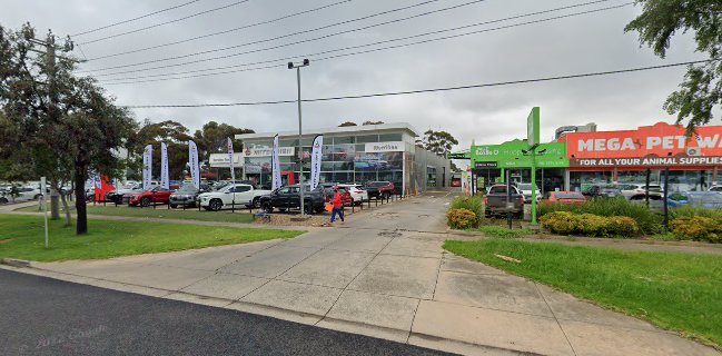 THE BOTTLE-O AT HOPPERS CROSSING