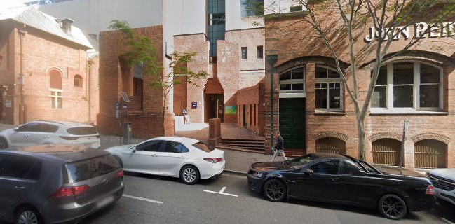 Frog's Hollow Saloon