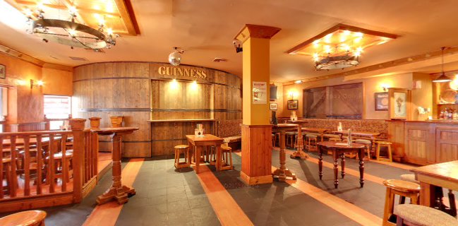 Durty Nelly's Irish Pub - Hospitality and gastronomy