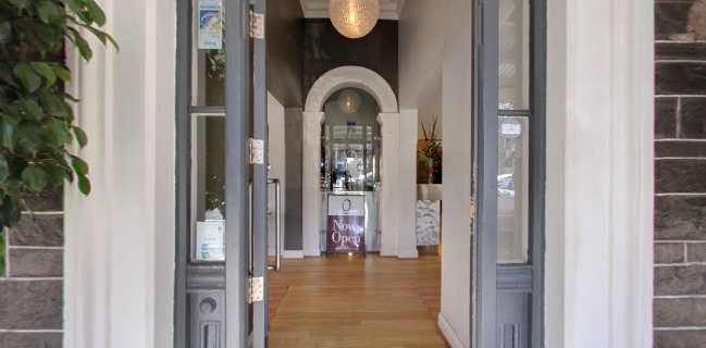 Queen's Head Hotel - Hospitality and gastronomy