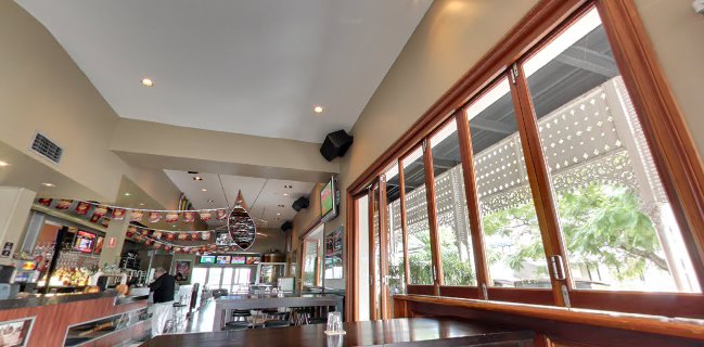 Comentarii opinii despre Regatta Hotel